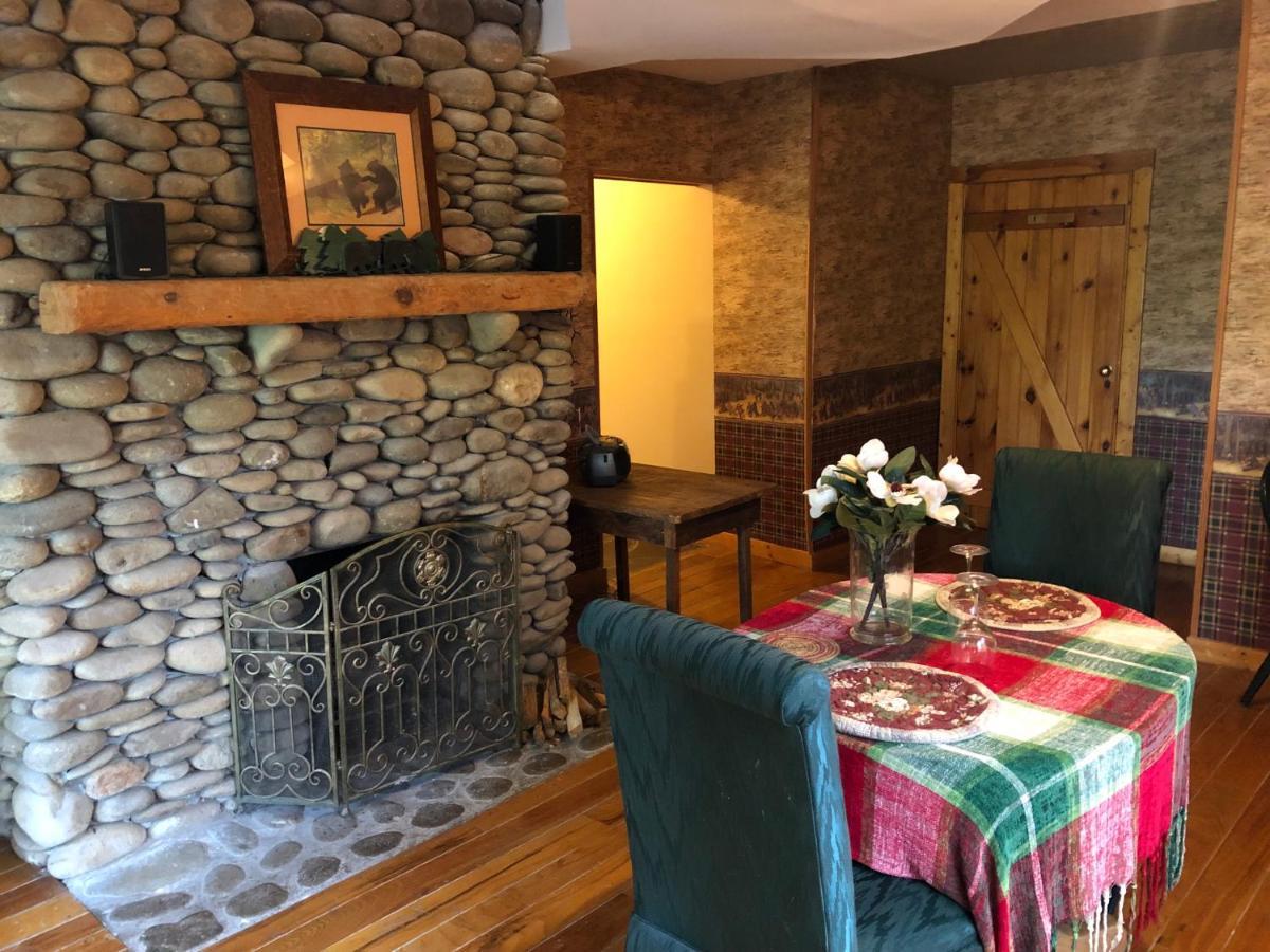 Smokies Bed And Breakfast - Evergreen Cottage Inn Pigeon Forge Eksteriør bilde