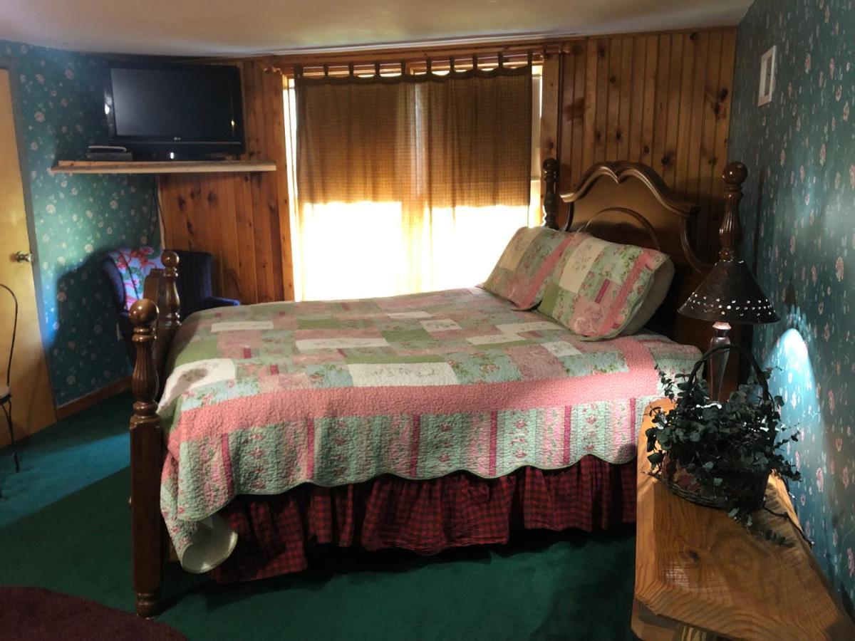 Smokies Bed And Breakfast - Evergreen Cottage Inn Pigeon Forge Eksteriør bilde