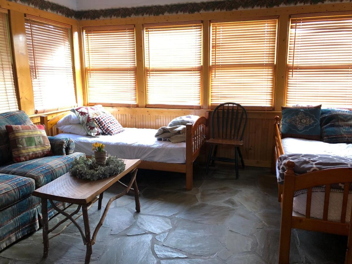 Smokies Bed And Breakfast - Evergreen Cottage Inn Pigeon Forge Eksteriør bilde
