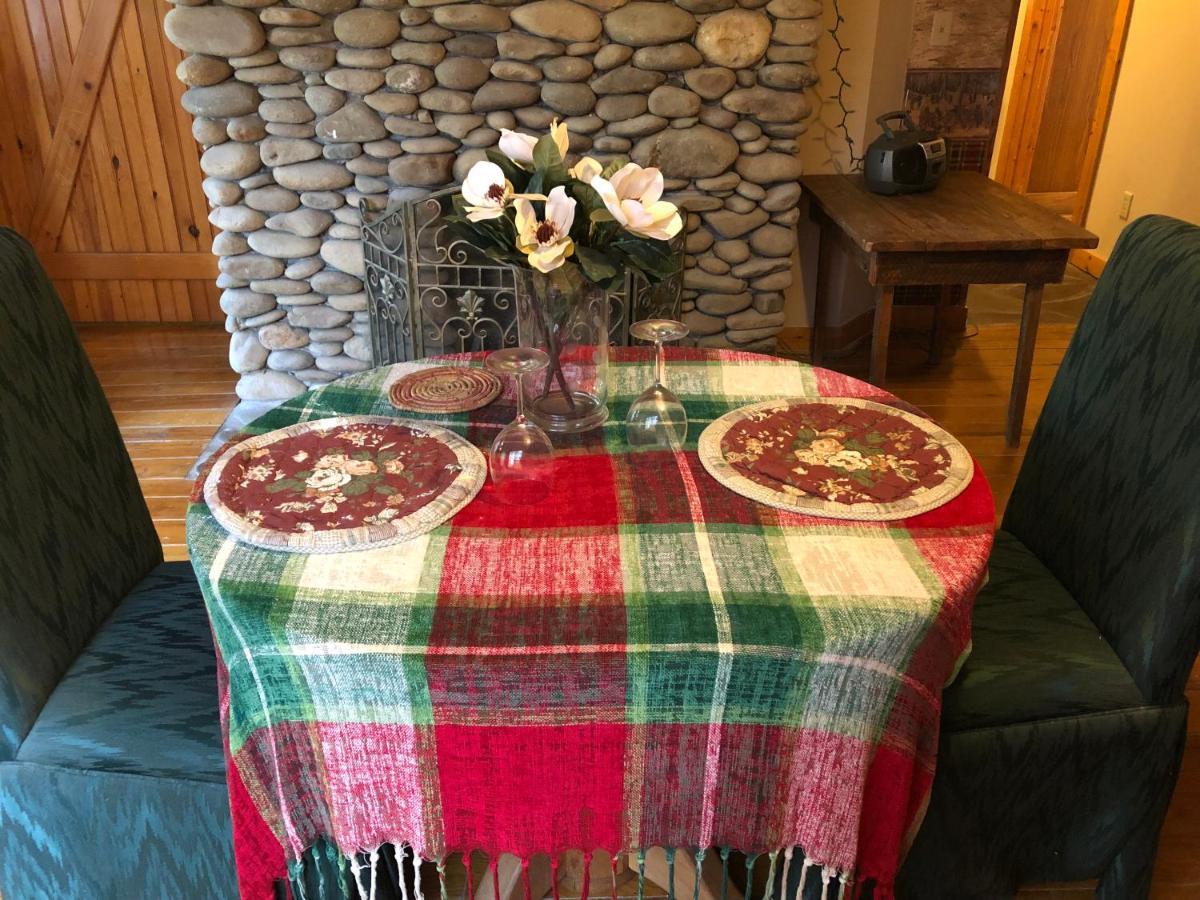 Smokies Bed And Breakfast - Evergreen Cottage Inn Pigeon Forge Eksteriør bilde